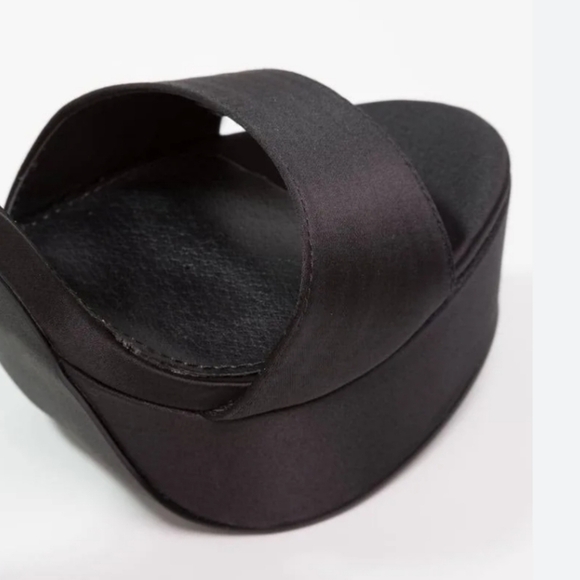 Steve Madden Platform Sandals Black Satin Size 9  Revolve - Picture 7 of 15